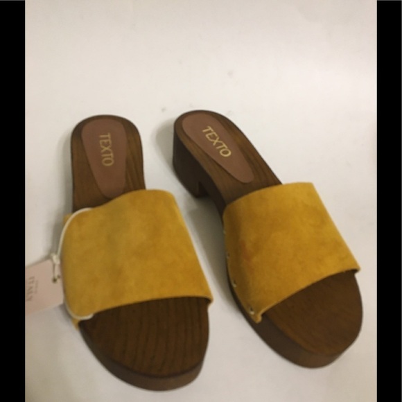 Texto Italian Clog Sandals - Picture 6 of 12